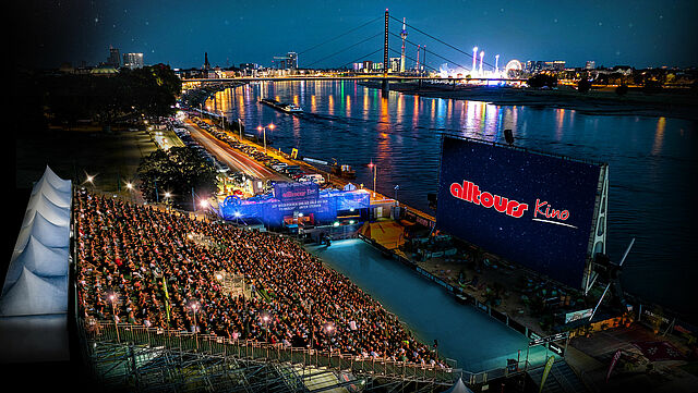 Das alltours Open Air Kino mit Blick auf den Rhein