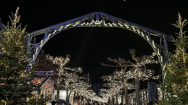 Eingang zum Weihnachtsmarkt