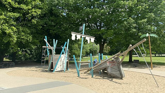 Das Piratenschiff auf dem Spielplatz