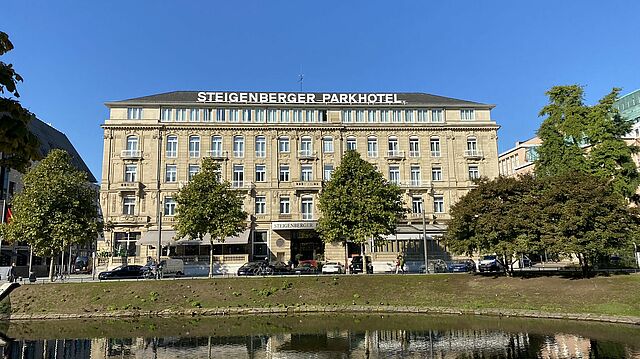Das Steigenberger Hotel von außen.
