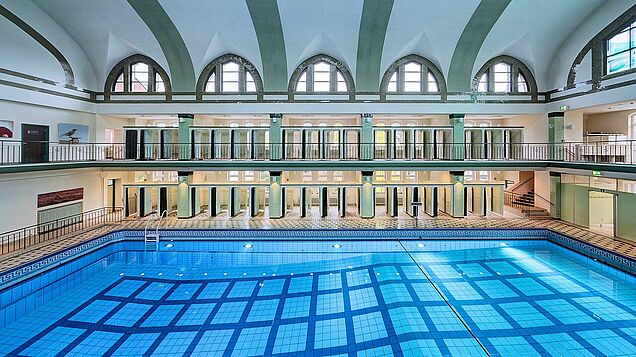 Das Becken der Münstertherme.