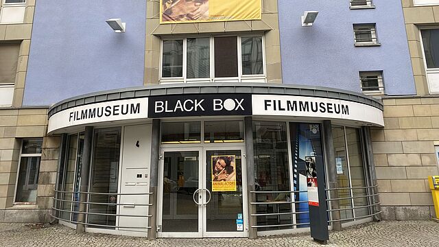 Der Eingang zum Filmmuseum
