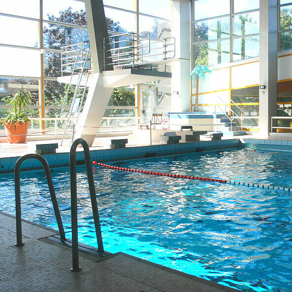 Schwimmbecken im Gartenhallenbad Unterrath
