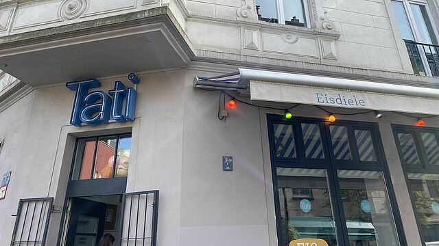 Eingang der Eisdiele Tati
