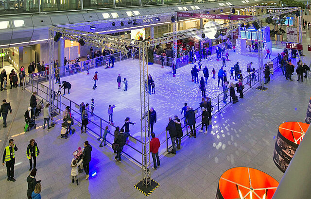 Eislaufen im Düsseldorfer Flughafen Schlittschuhlaufen in Düsseldorf