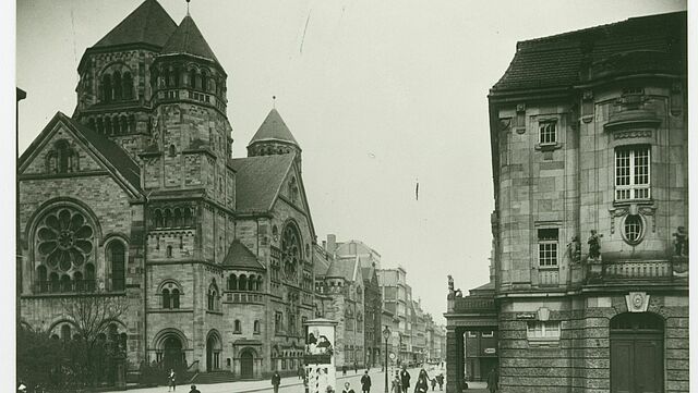Düsseldorfer Synagoge und Schauspielhaus vor 1938